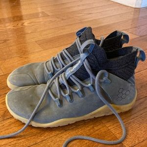 Vivobarefoot Magna Trail size 38L women’s, blue-grey.